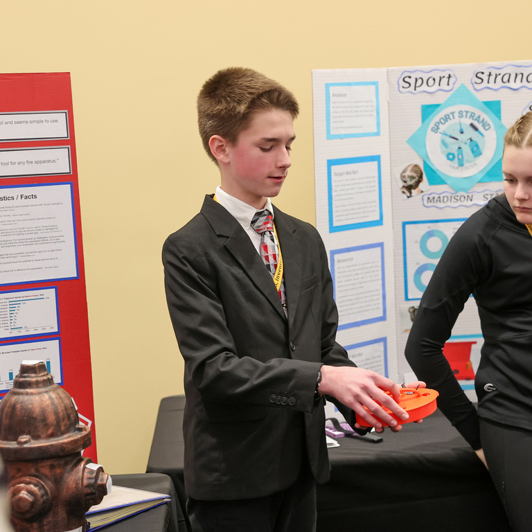 Student presenting at Iowa Invention Convention State Finals 2026